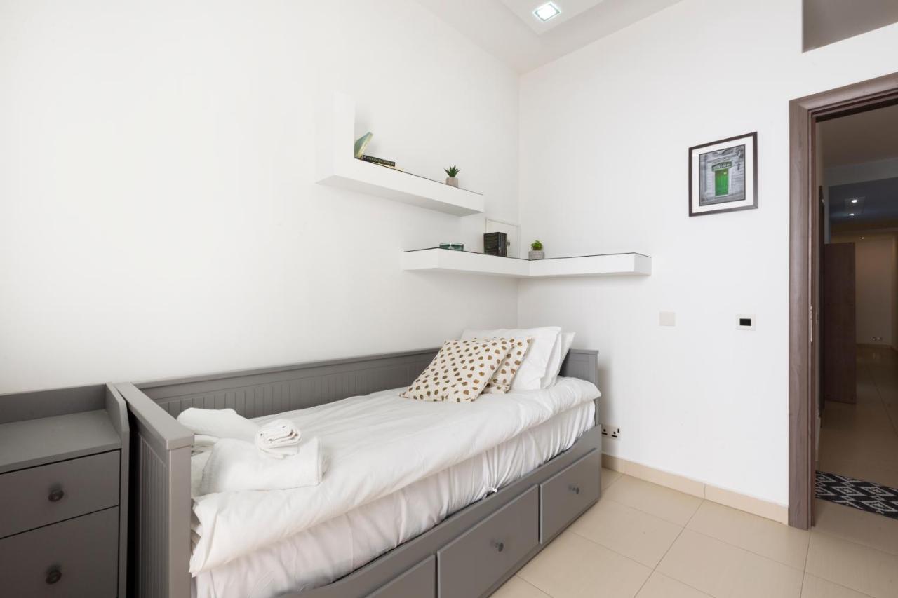Dc36 -Spacious&Stylish 3 Bedroom Flat. Prime Zone Mellieħa Eksteriør bilde